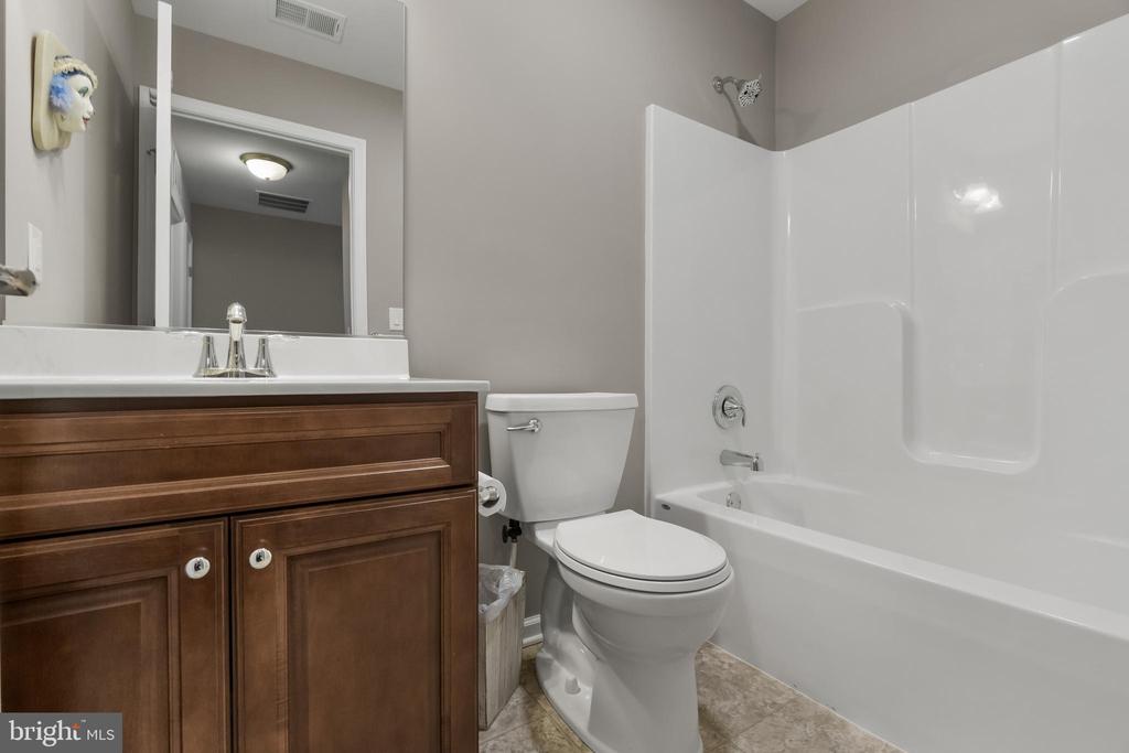 39 Ravenna Dr