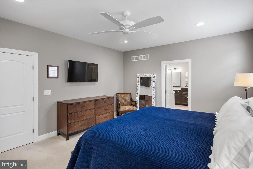 39 Ravenna Dr