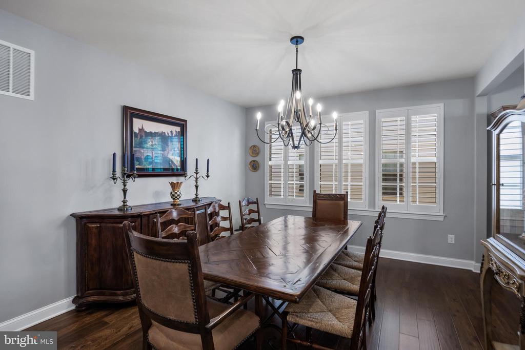 39 Ravenna Dr