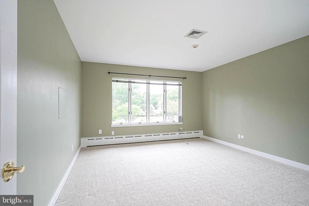 1056 CHEWS LANDING ROAD