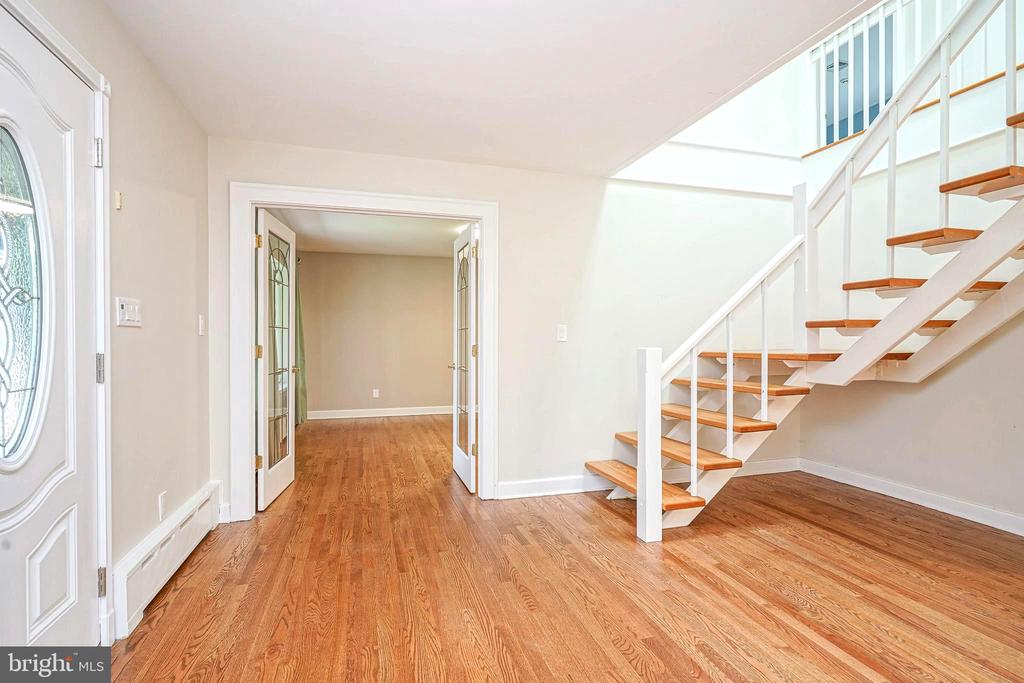 1056 CHEWS LANDING ROAD