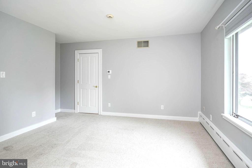 1056 CHEWS LANDING ROAD