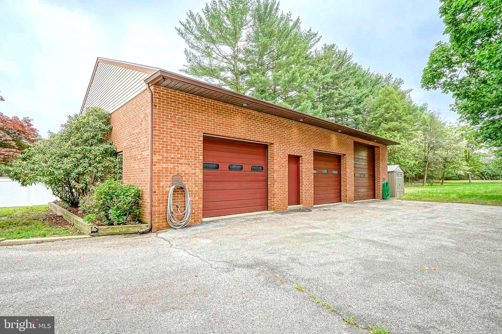 1056 CHEWS LANDING ROAD