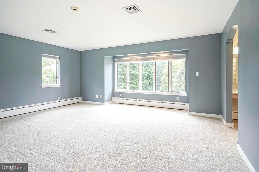 1056 CHEWS LANDING ROAD