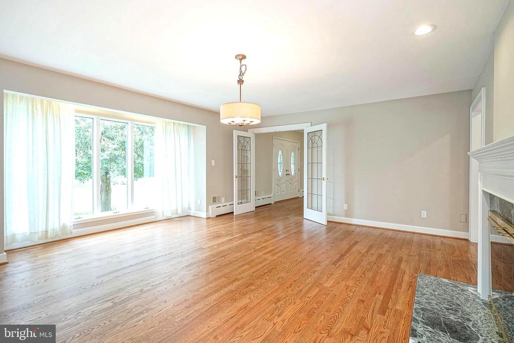 1056 CHEWS LANDING ROAD