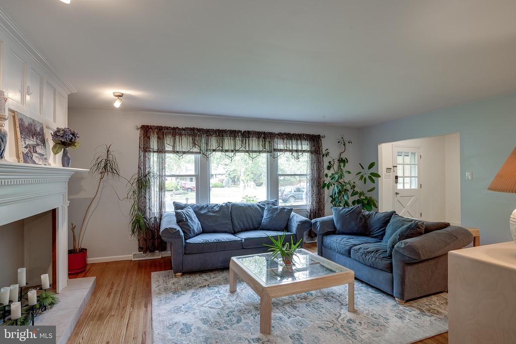 14 Blue Bell Dr