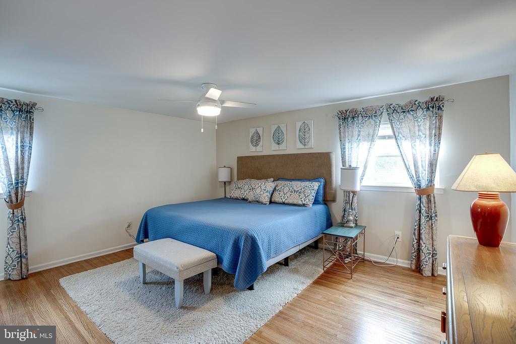 14 Blue Bell Dr