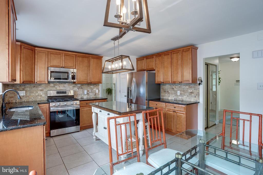 14 Blue Bell Dr