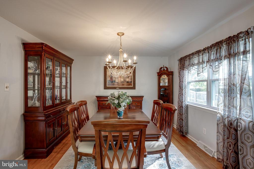 14 Blue Bell Dr
