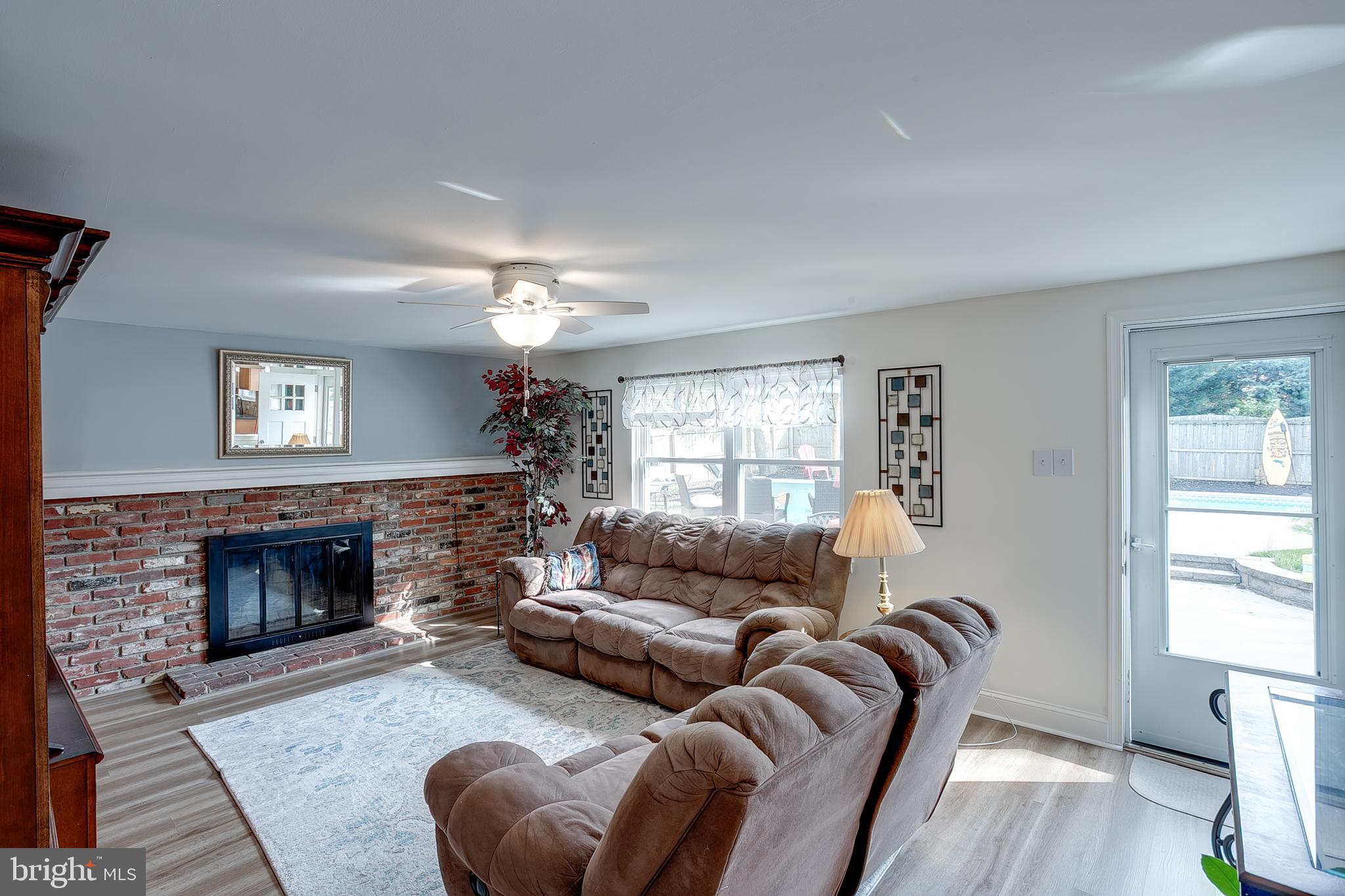 14 Blue Bell Dr