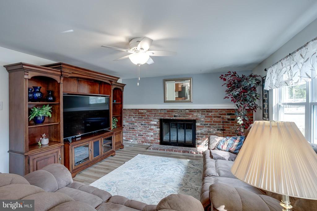 14 Blue Bell Dr