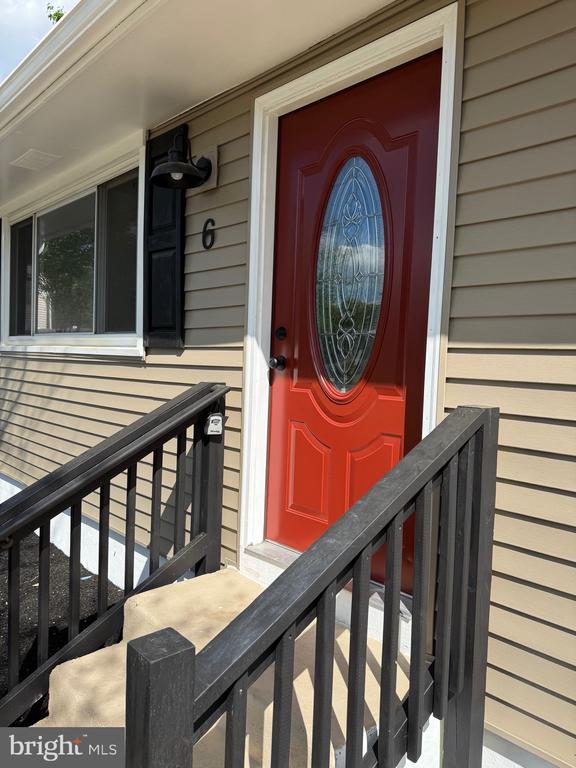 6 HOLLY RUN DRIVE