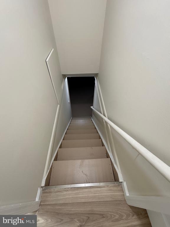 6 HOLLY RUN DRIVE