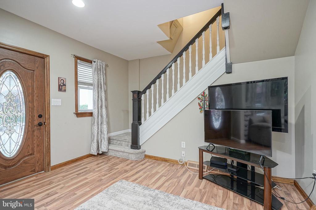 309 TRENTON AVENUE