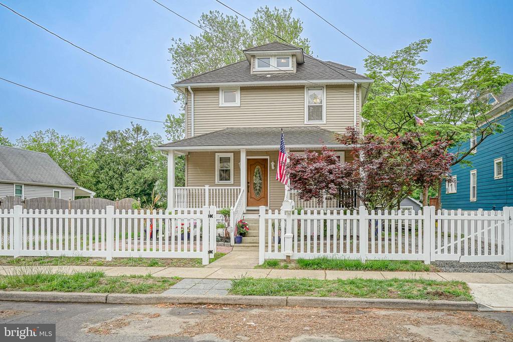 309 TRENTON AVENUE