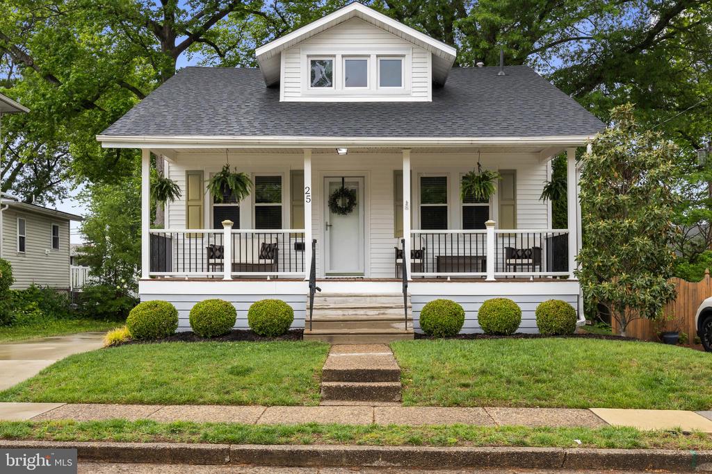 25 Elm Ave