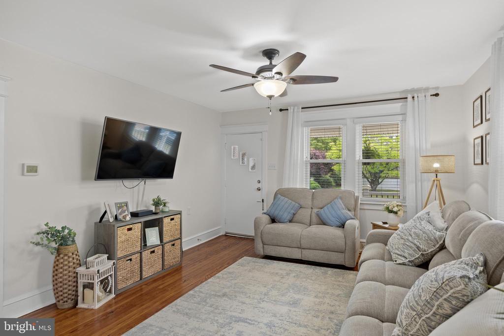 25 Elm Ave