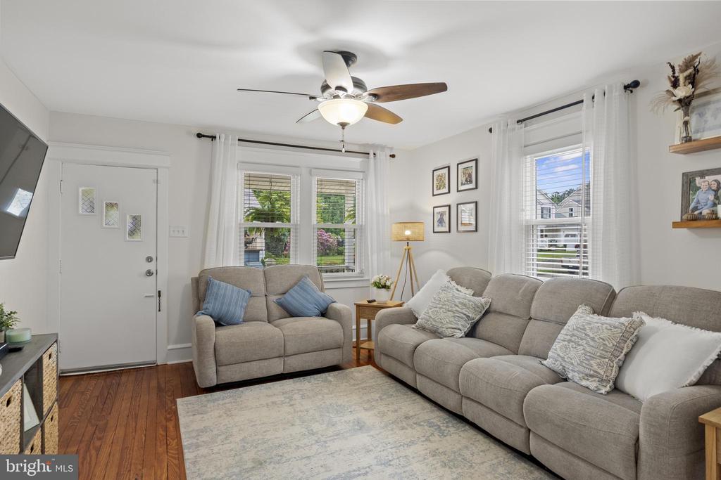25 Elm Ave