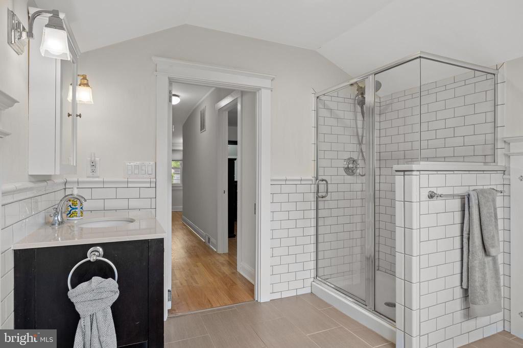 25 Elm Ave
