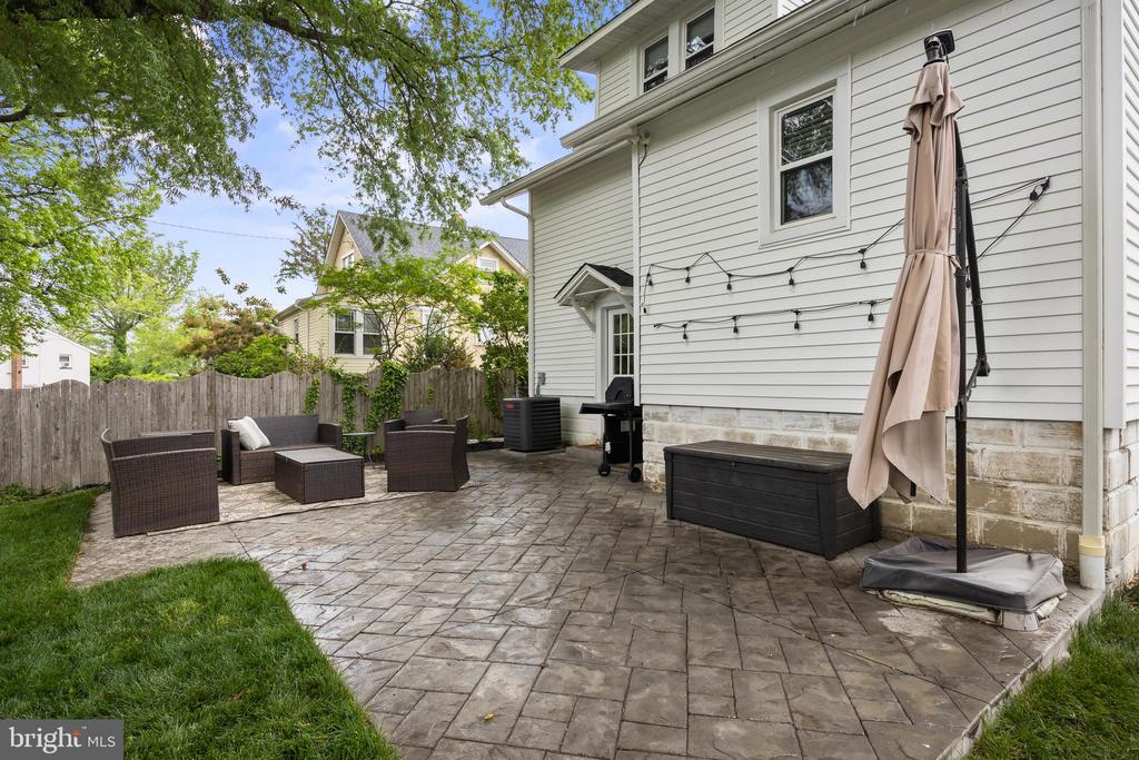 25 Elm Ave
