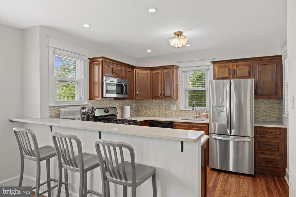 25 Elm Ave