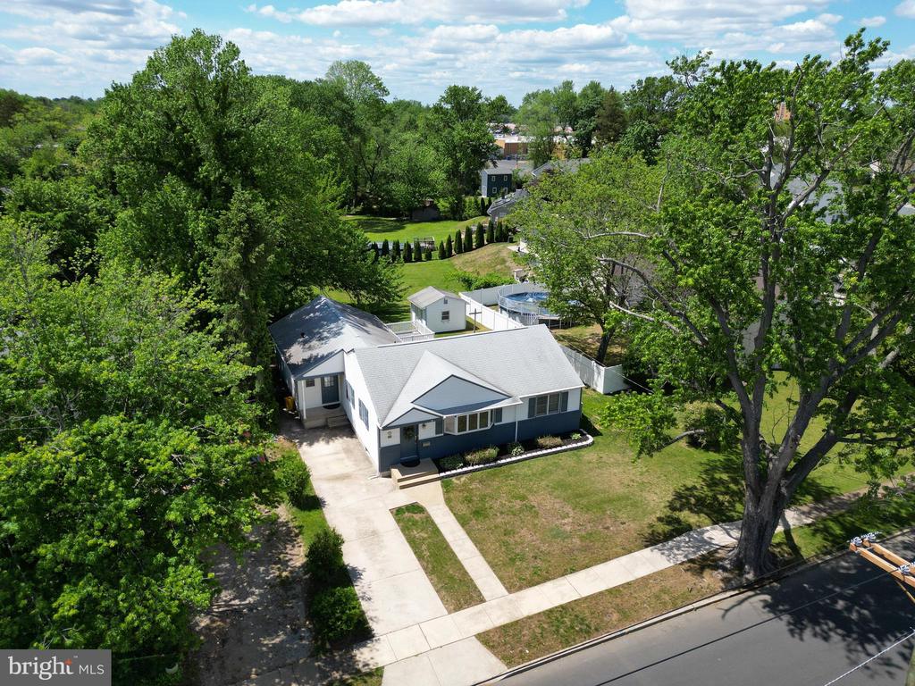 38 WARD AVENUE