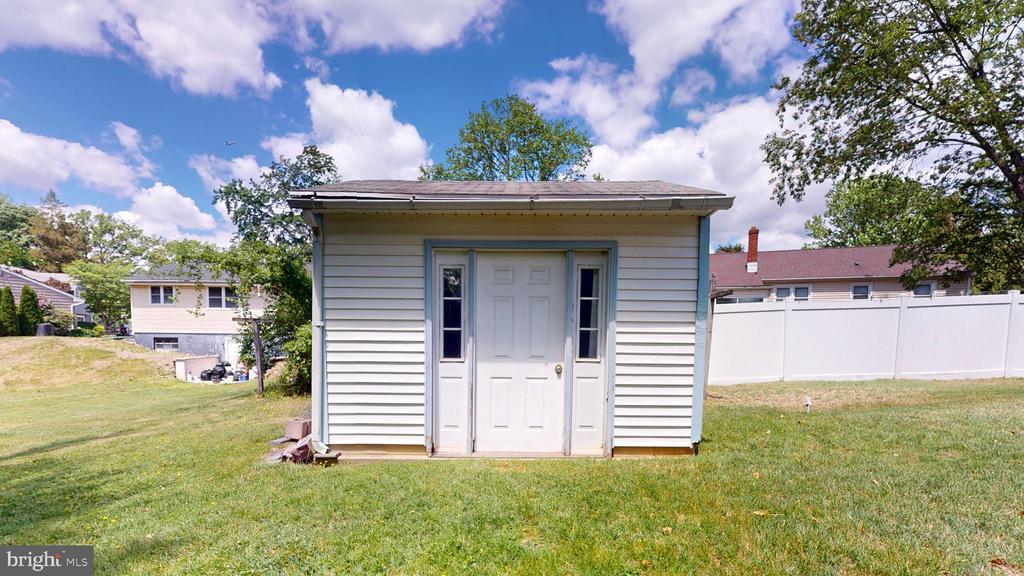 38 WARD AVENUE