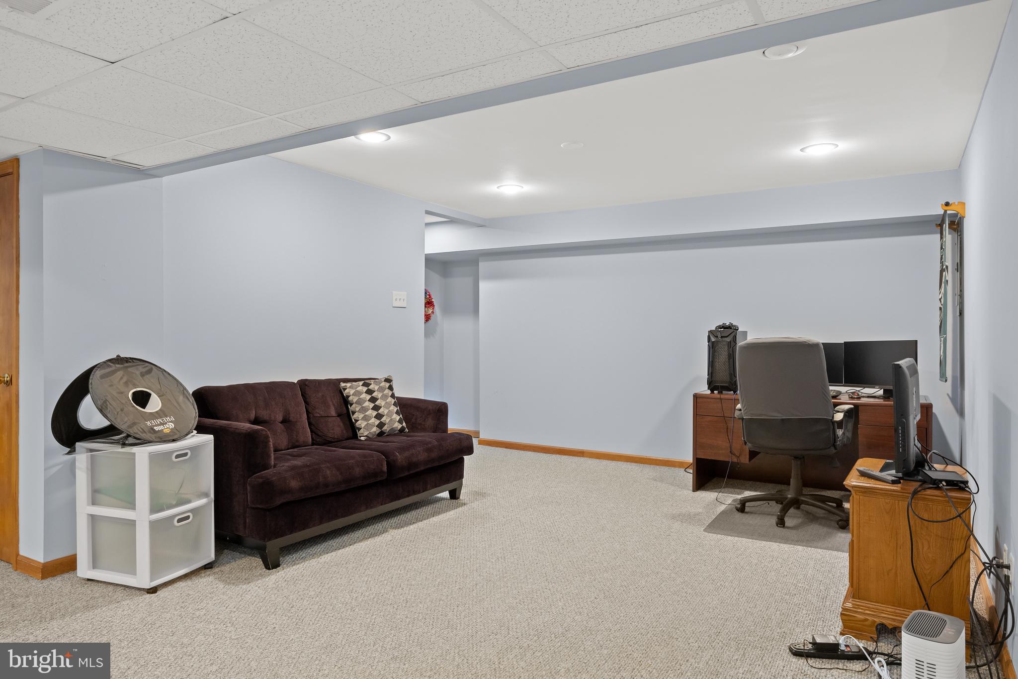 21 Lexington Park Rd