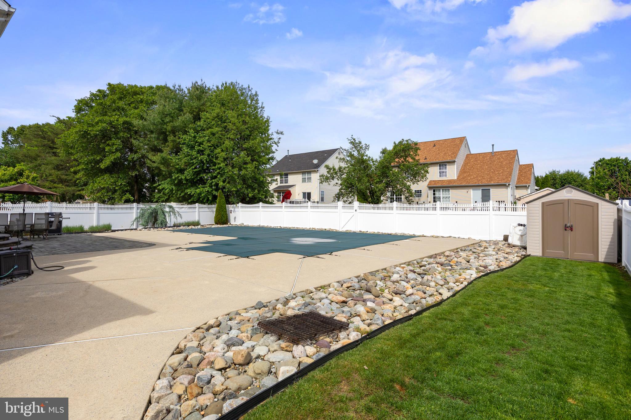 21 Lexington Park Rd