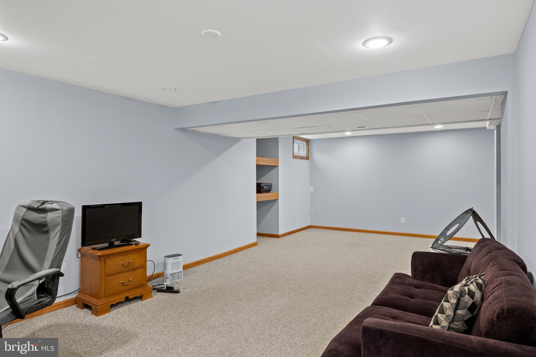 21 Lexington Park Rd