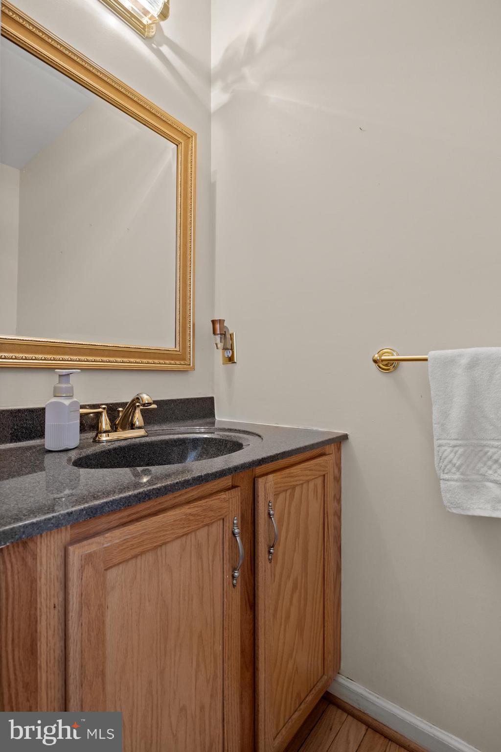 21 Lexington Park Rd