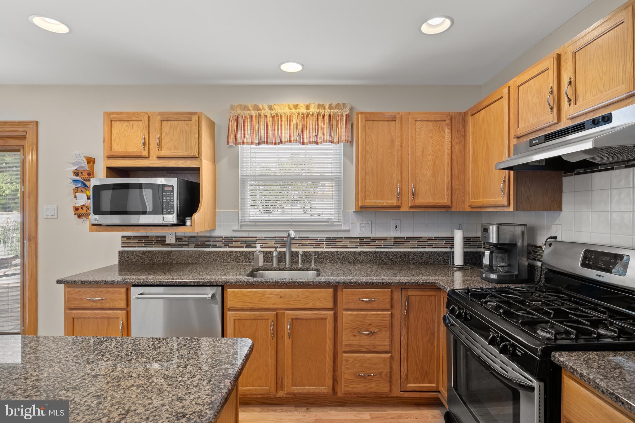 21 Lexington Park Rd