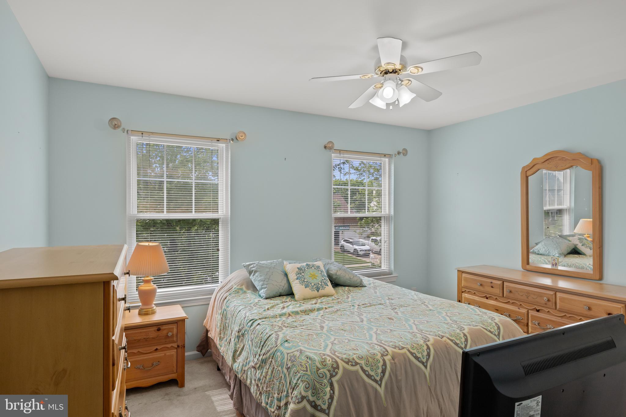 21 Lexington Park Rd