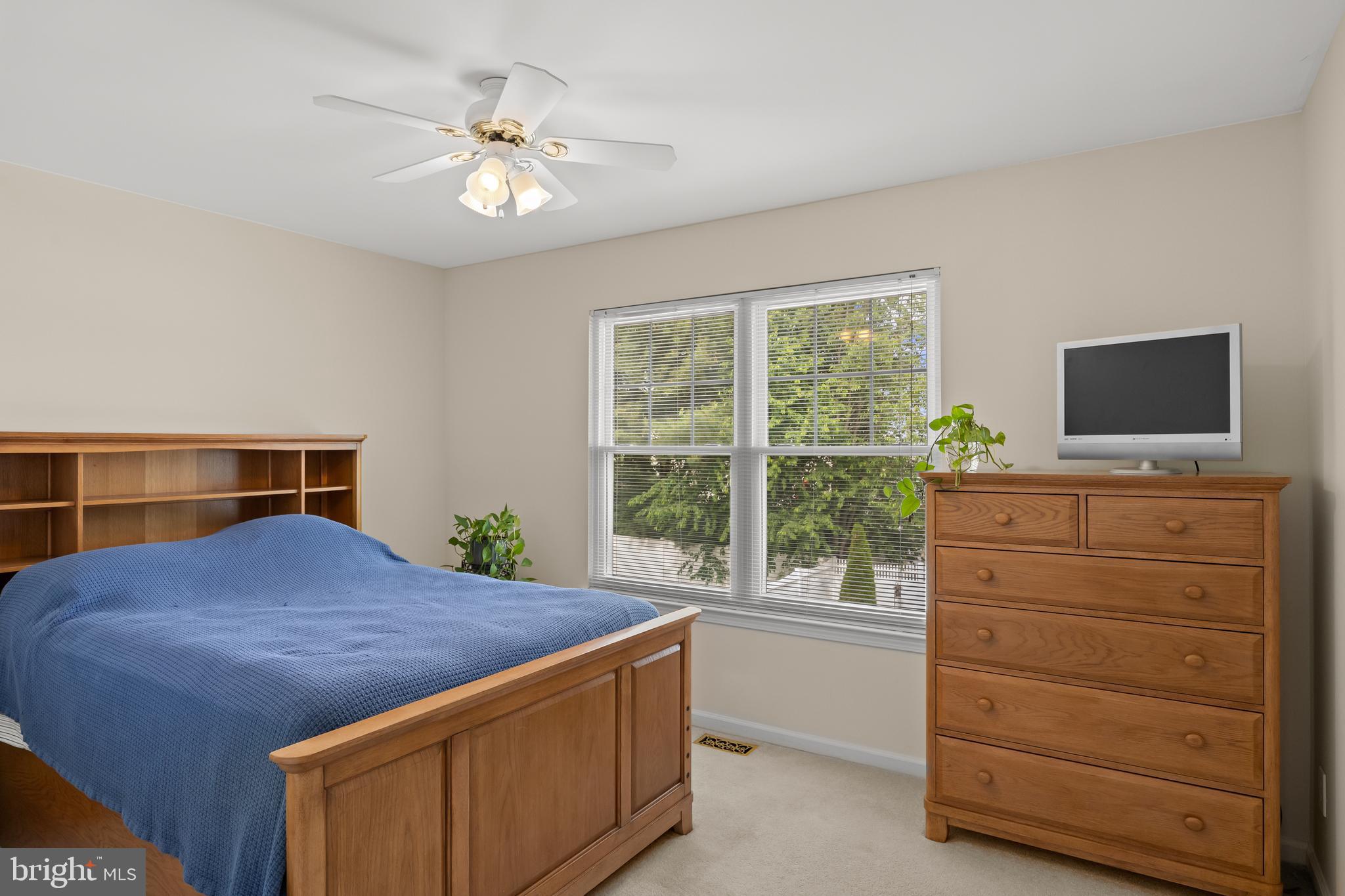 21 Lexington Park Rd