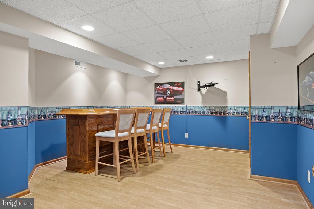 21 Lexington Park Rd