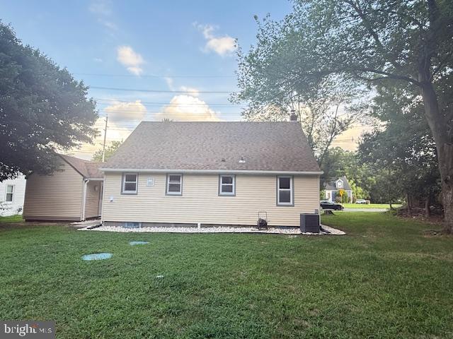 819 E EVESHAM ROAD