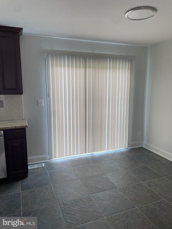14 Coachlight Dr