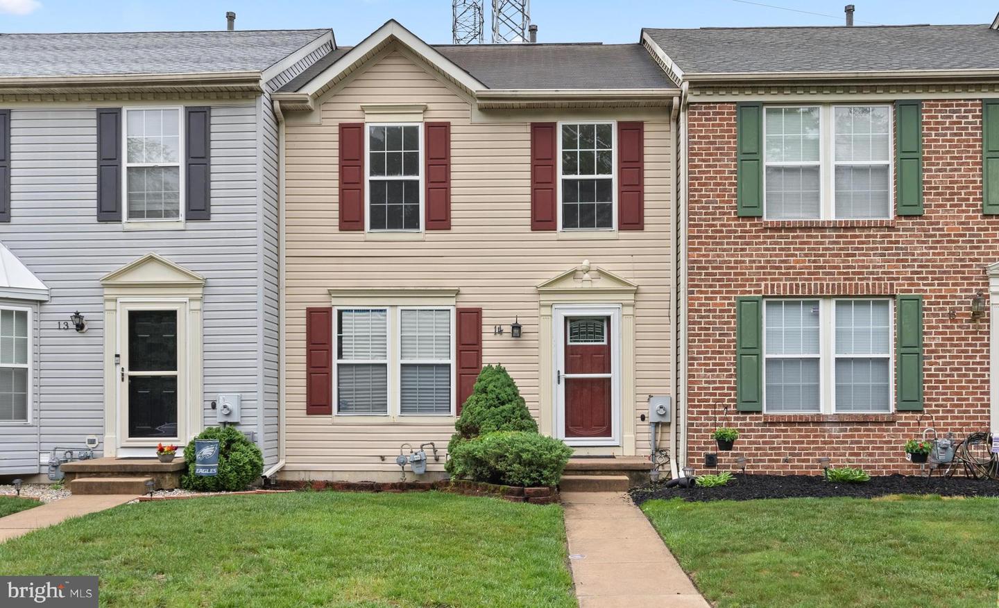 14 Coachlight Dr