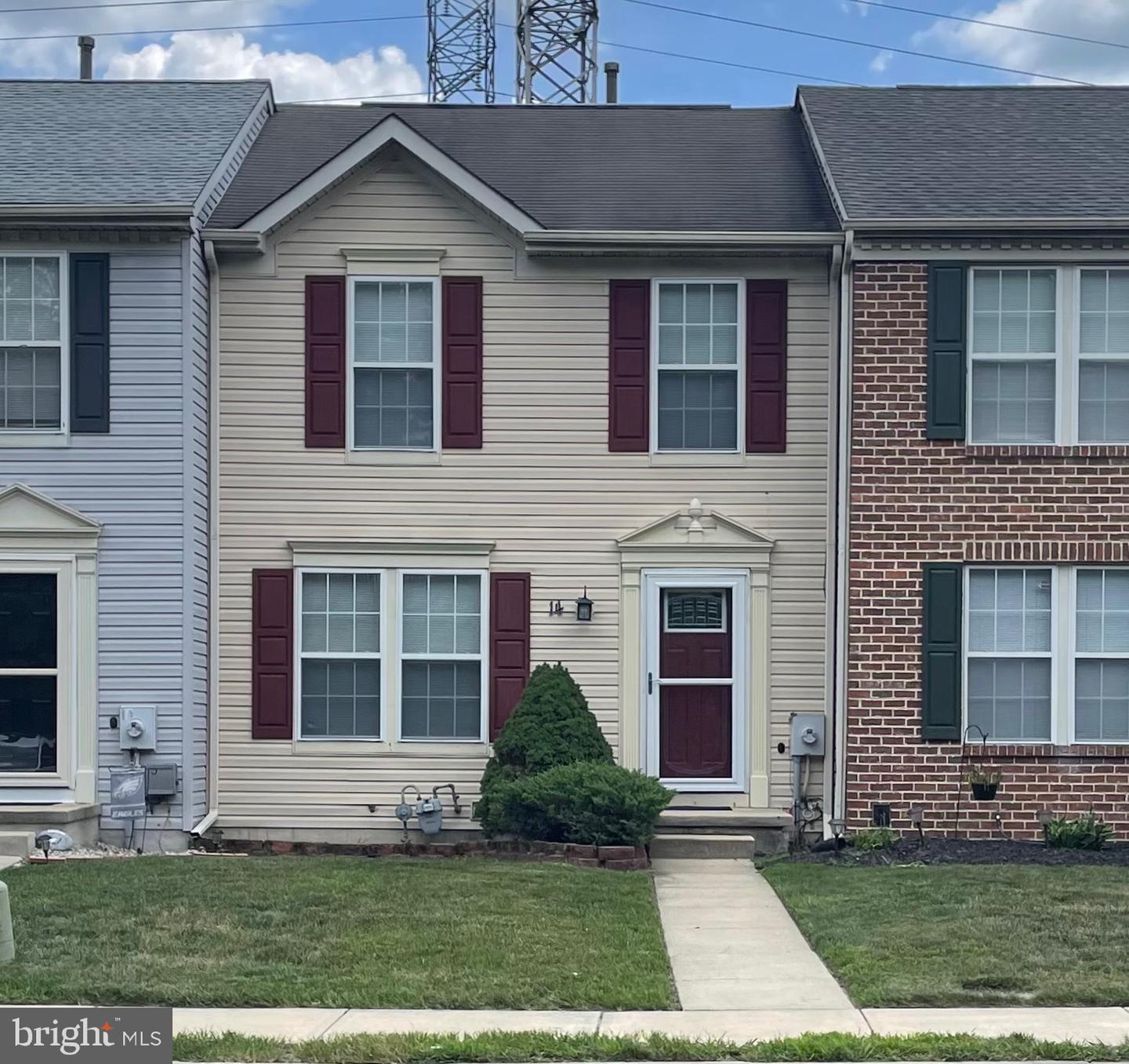 14 Coachlight Dr