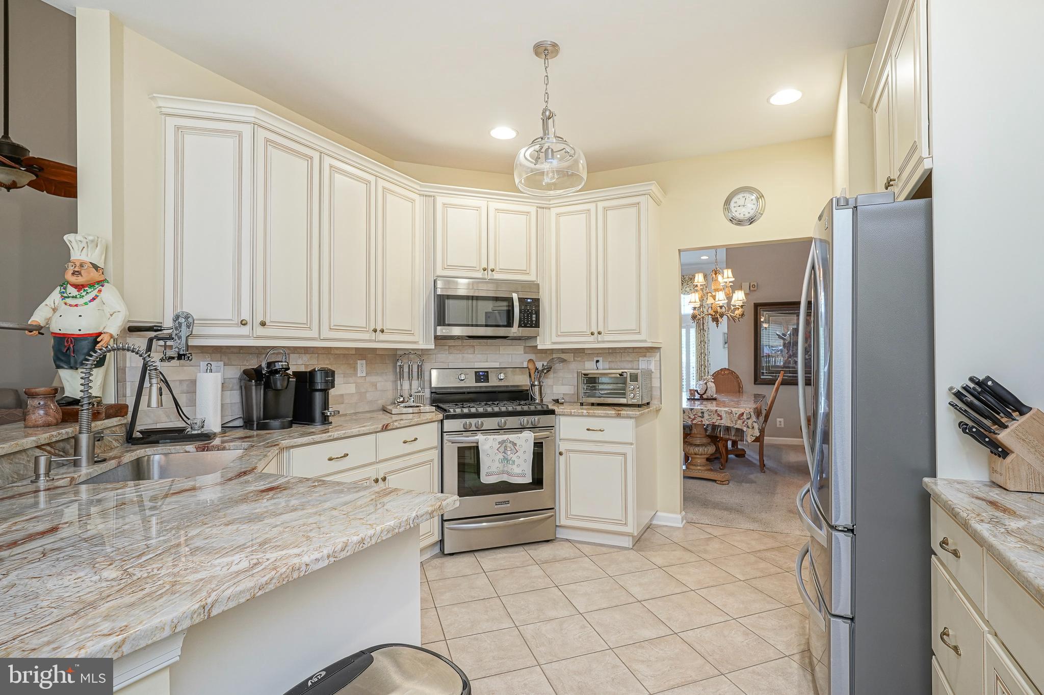 11 SPRINGFIELD AVENUE