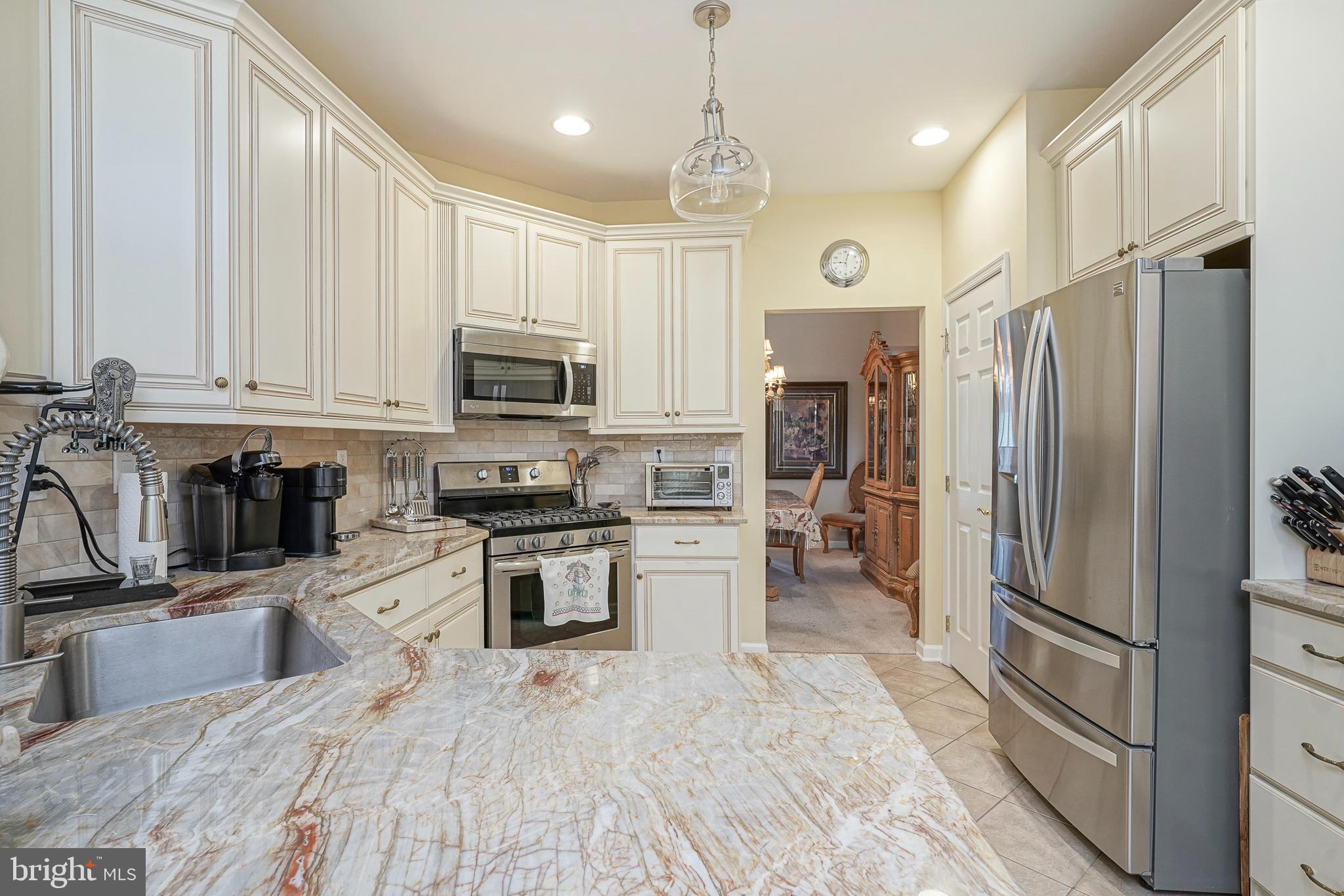 11 SPRINGFIELD AVENUE