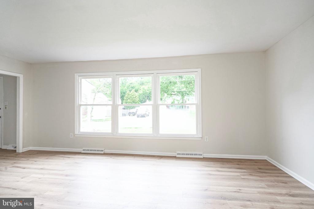 26 JEFFERSON DRIVE