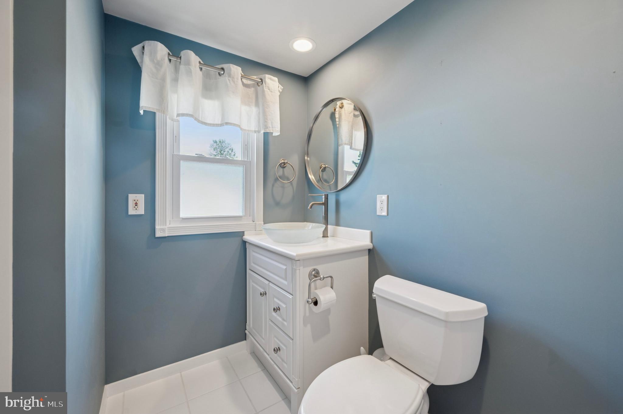 607 W WINTHROP AVENUE