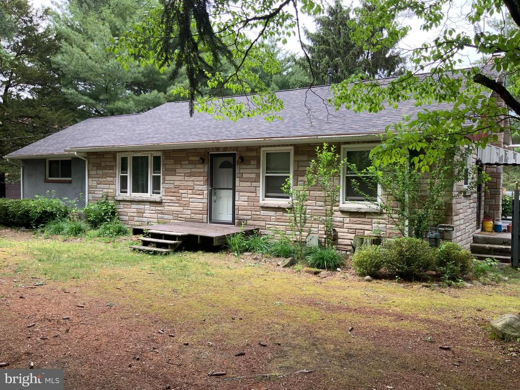 472 JACKSON ROAD