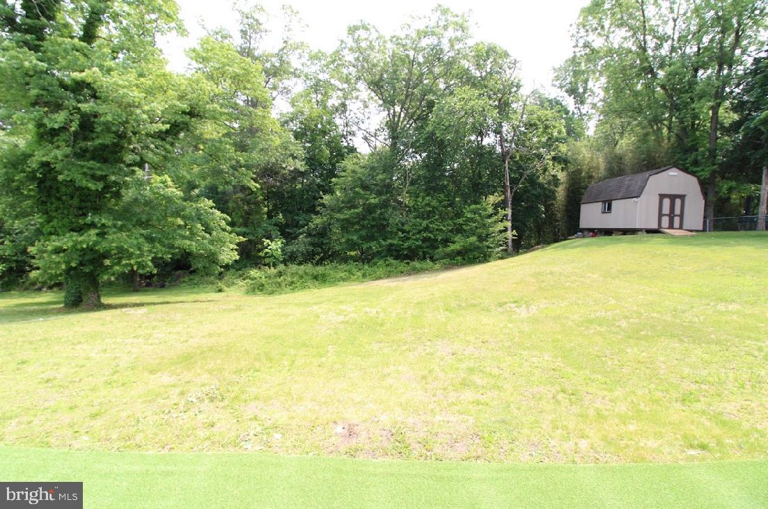 529 E BLENHEIM AVENUE