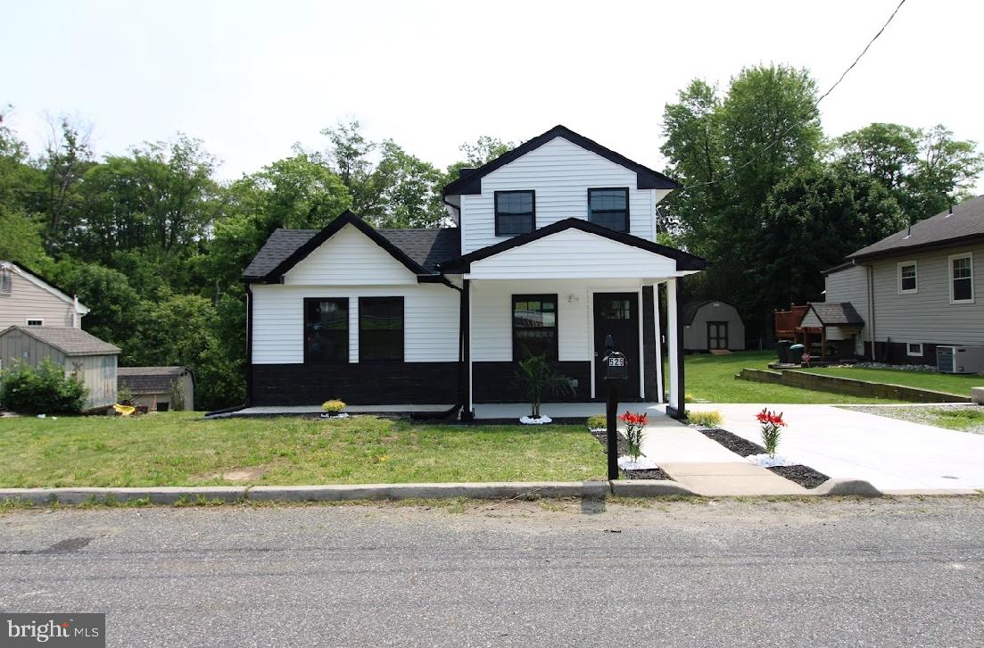 529 E BLENHEIM AVENUE