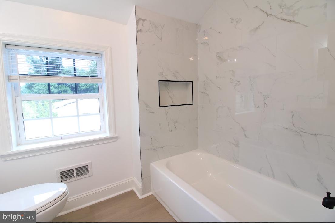 529 E BLENHEIM AVENUE