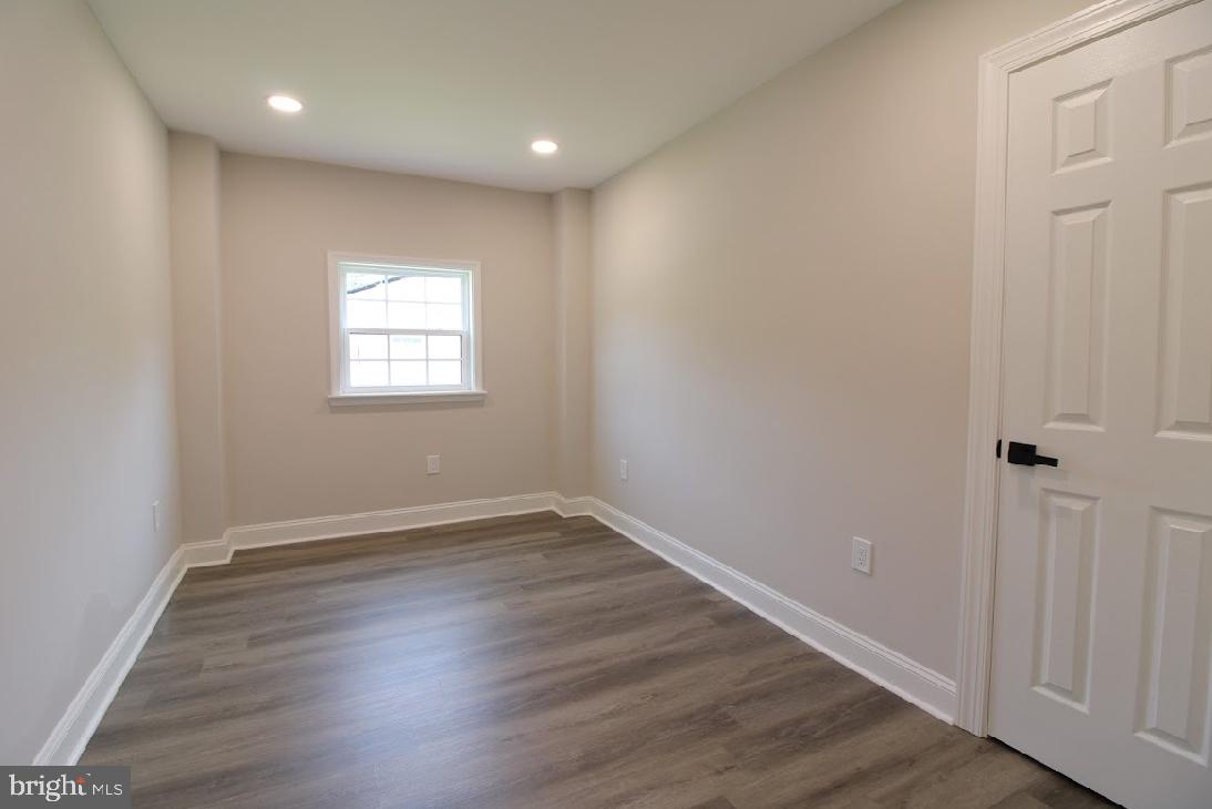 529 E BLENHEIM AVENUE