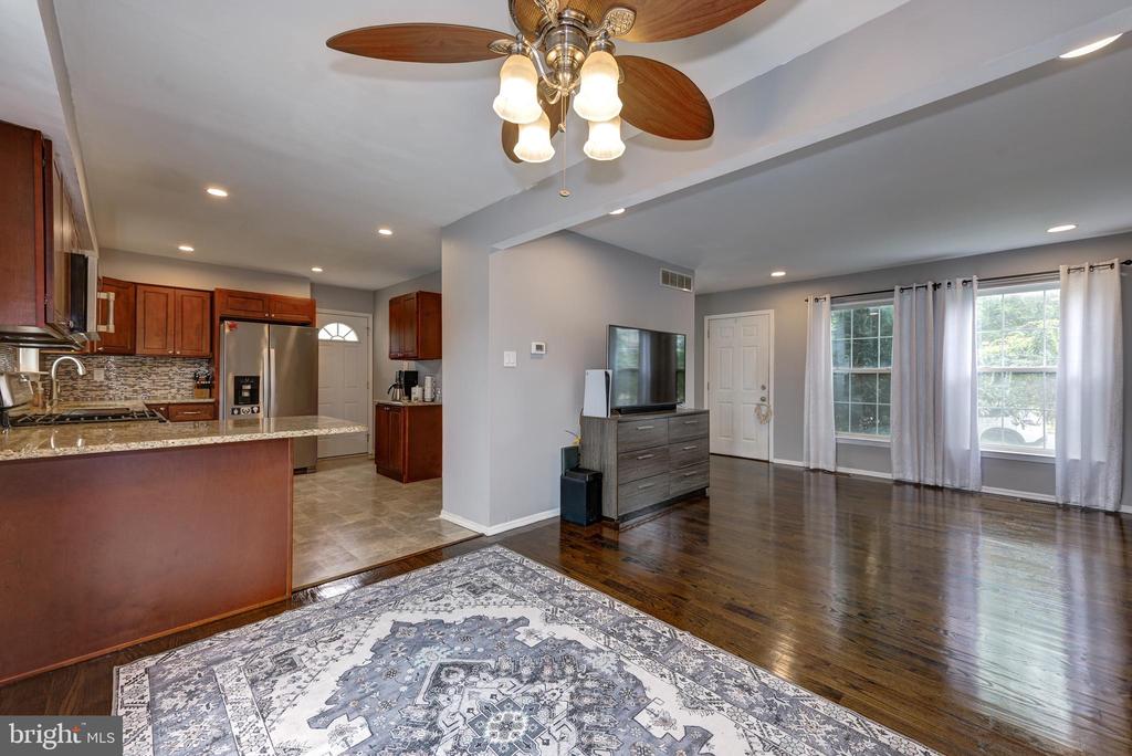 7721 HESSON LANE