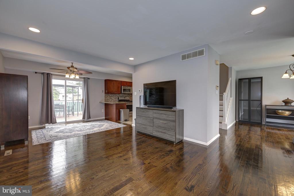 7721 HESSON LANE